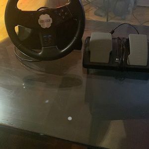 Logitech ps4 steering wheel with car pedals